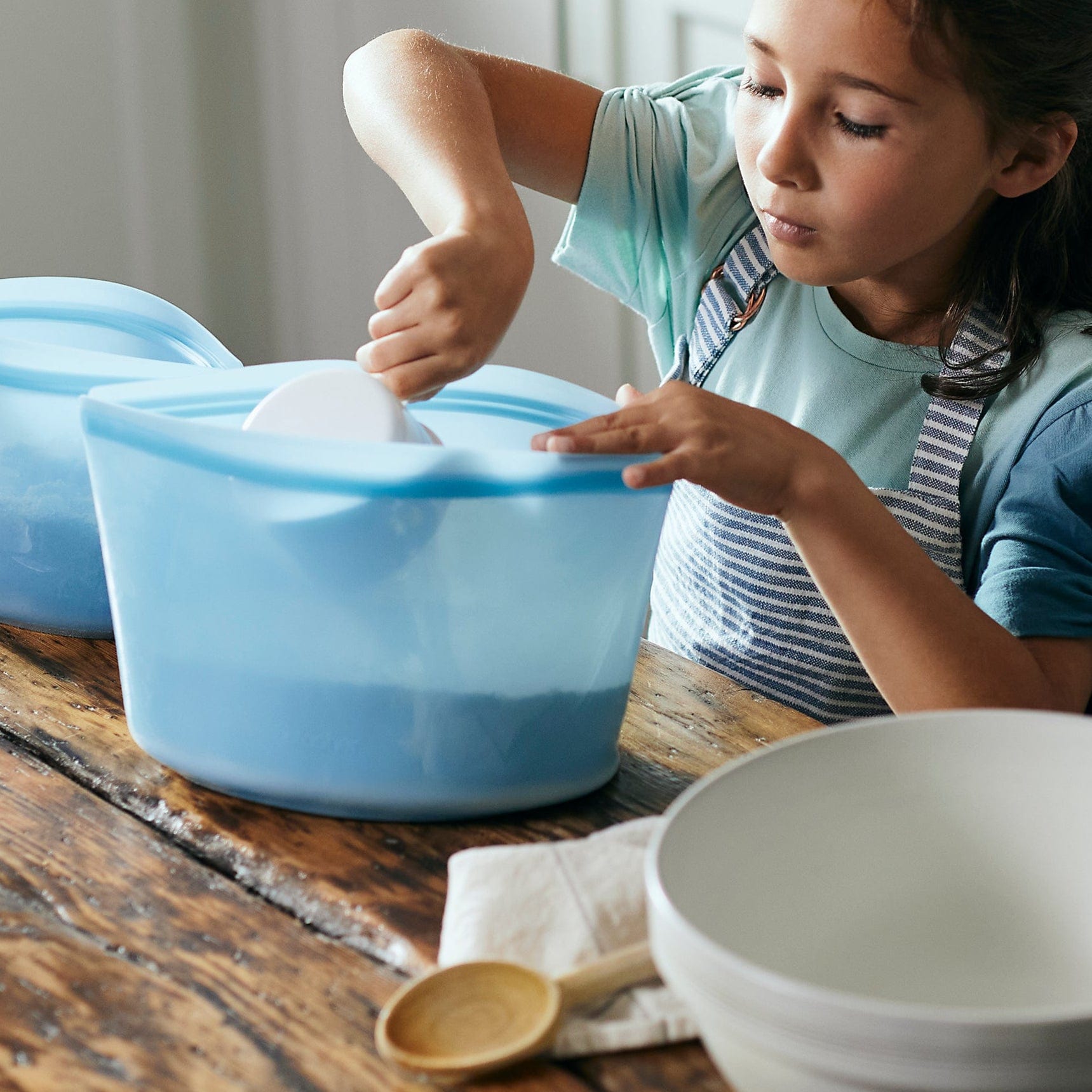 8-Cup Bowl Kitchen Accessory