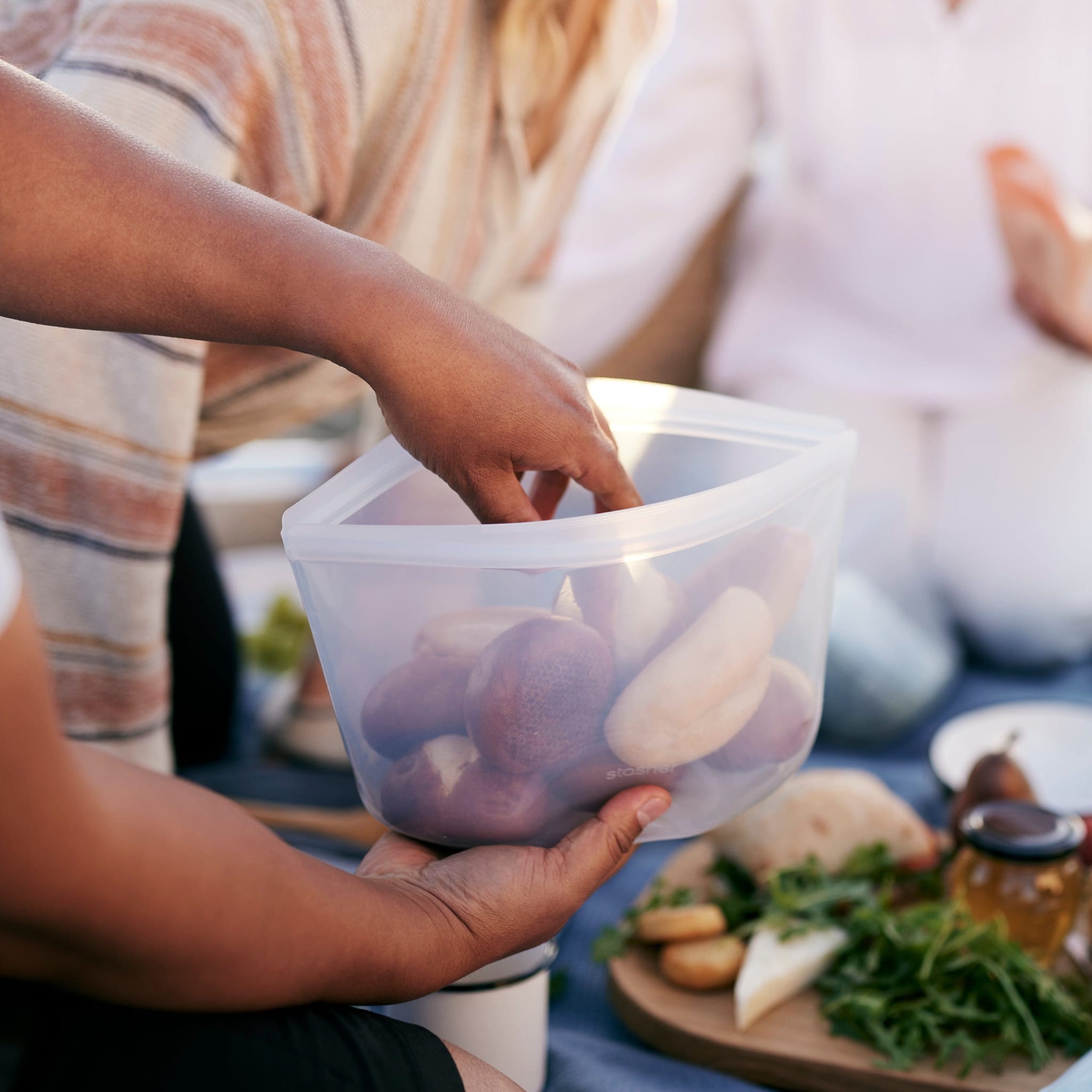 8-Cup Bowl Kitchen Accessory