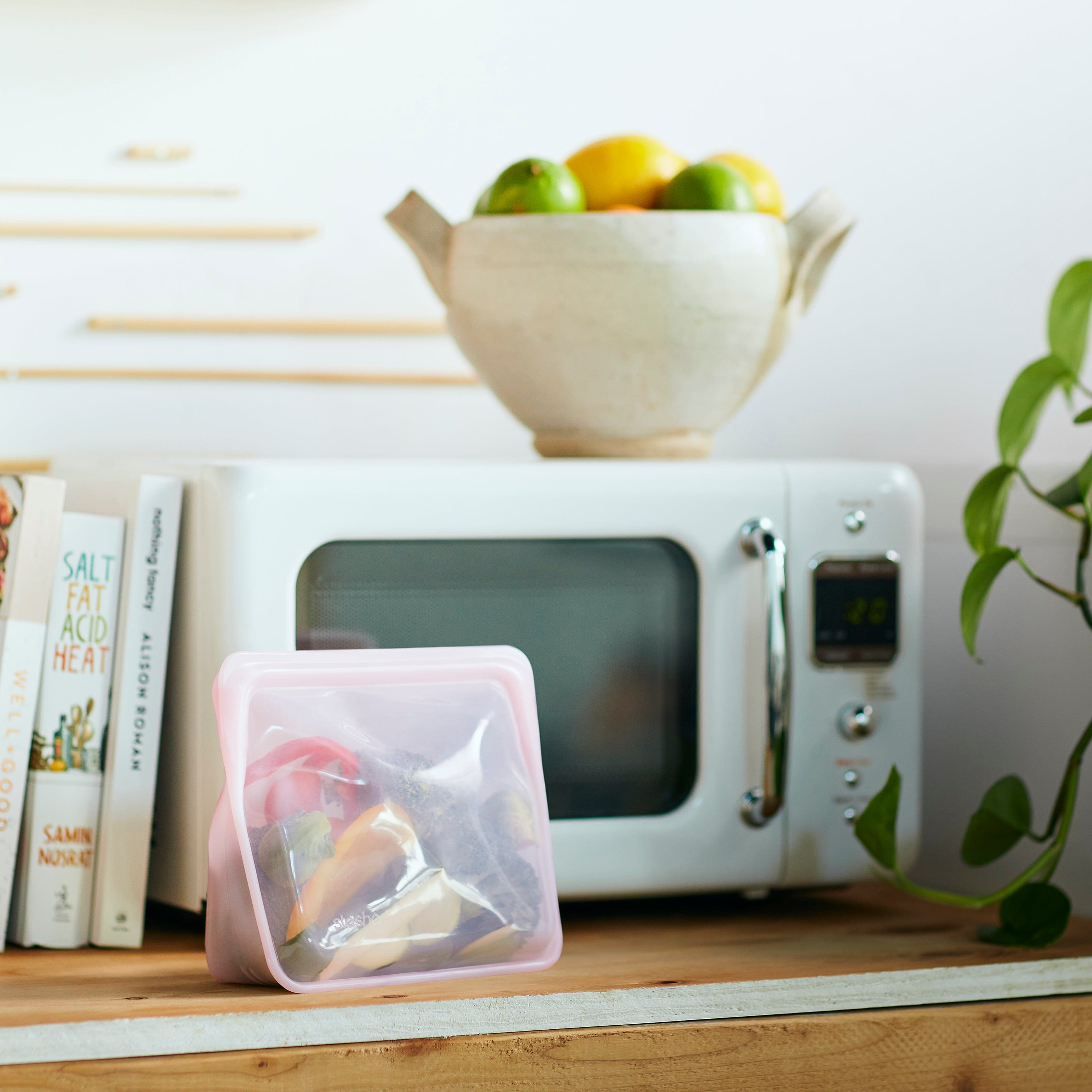 Stand-Up Mid Bag Reusable Storage Bag